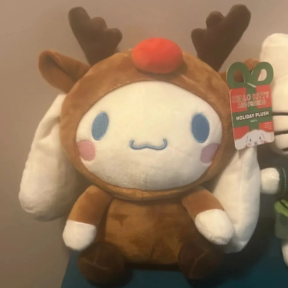 Hello Kitty and Friends Holiday Plush Hello Kitty and Cinnamoroll NWT - Picture 2 of 6
